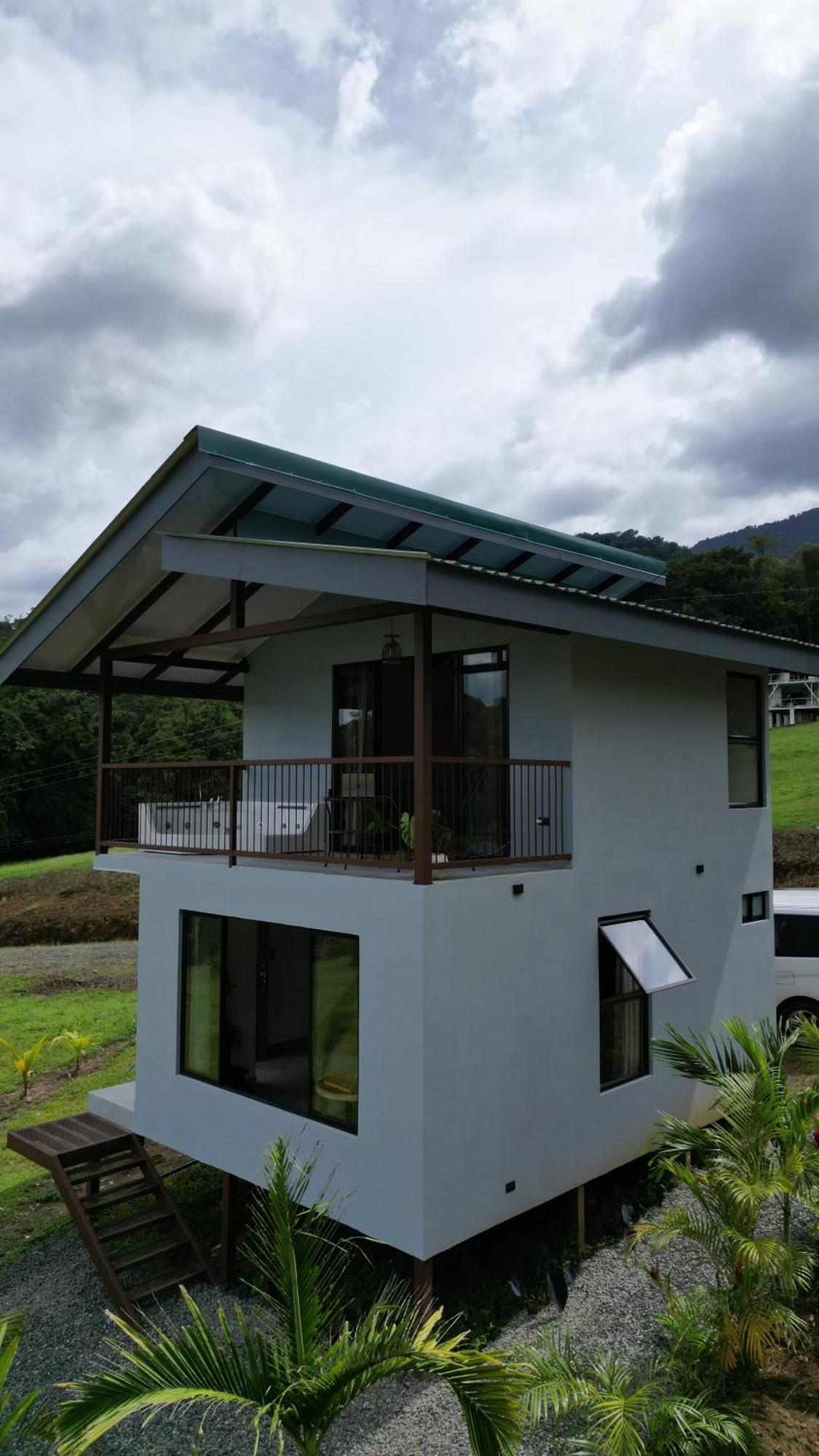 Divan Eco Chalet La Fortuna